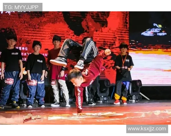 全国街舞大赛点评:广州飞盘队展现出色实力与团队默契的精彩表现 全国街舞大赛点评:广州飞盘队展现出色实力与团队默契的精彩表现